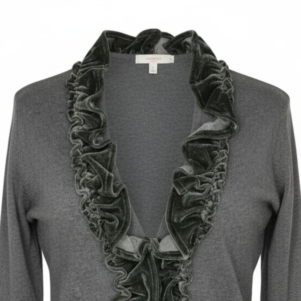 Dressbarn Collection Size L Gray Velvet Ruffle Trim Cropped Cardigan - Picture 4 of 5